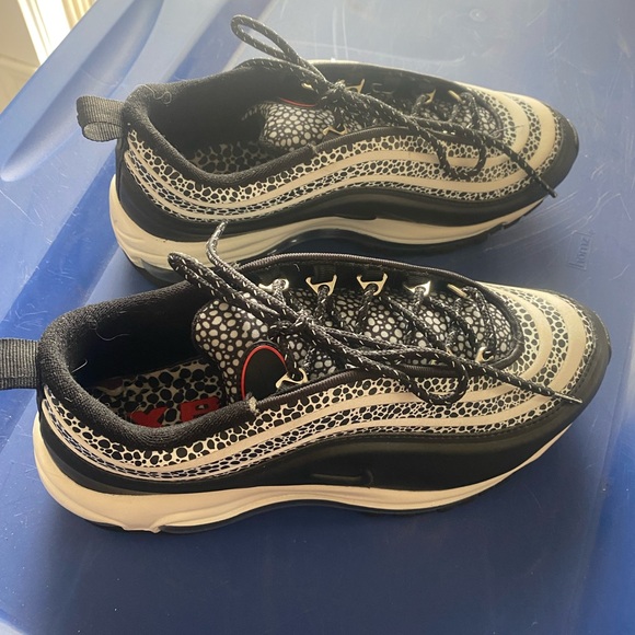 NWOT 
LIMITED EDITION SAFARI PRINT NIKES 🦓🦒😍NWOT - Picture 6 of 6